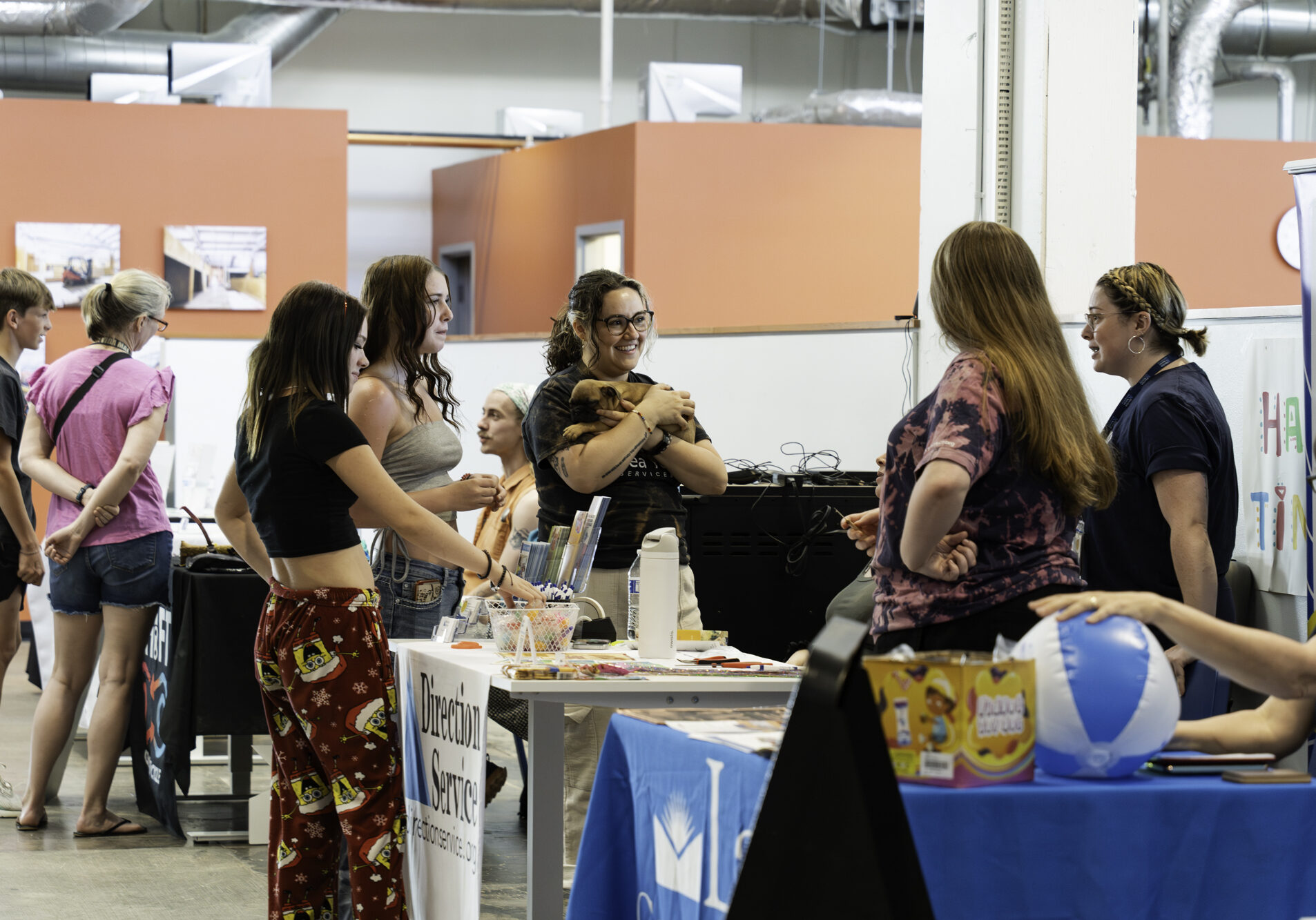 2025 Bonanza at Booth-Kelly with youth talking to industries at the resource fair