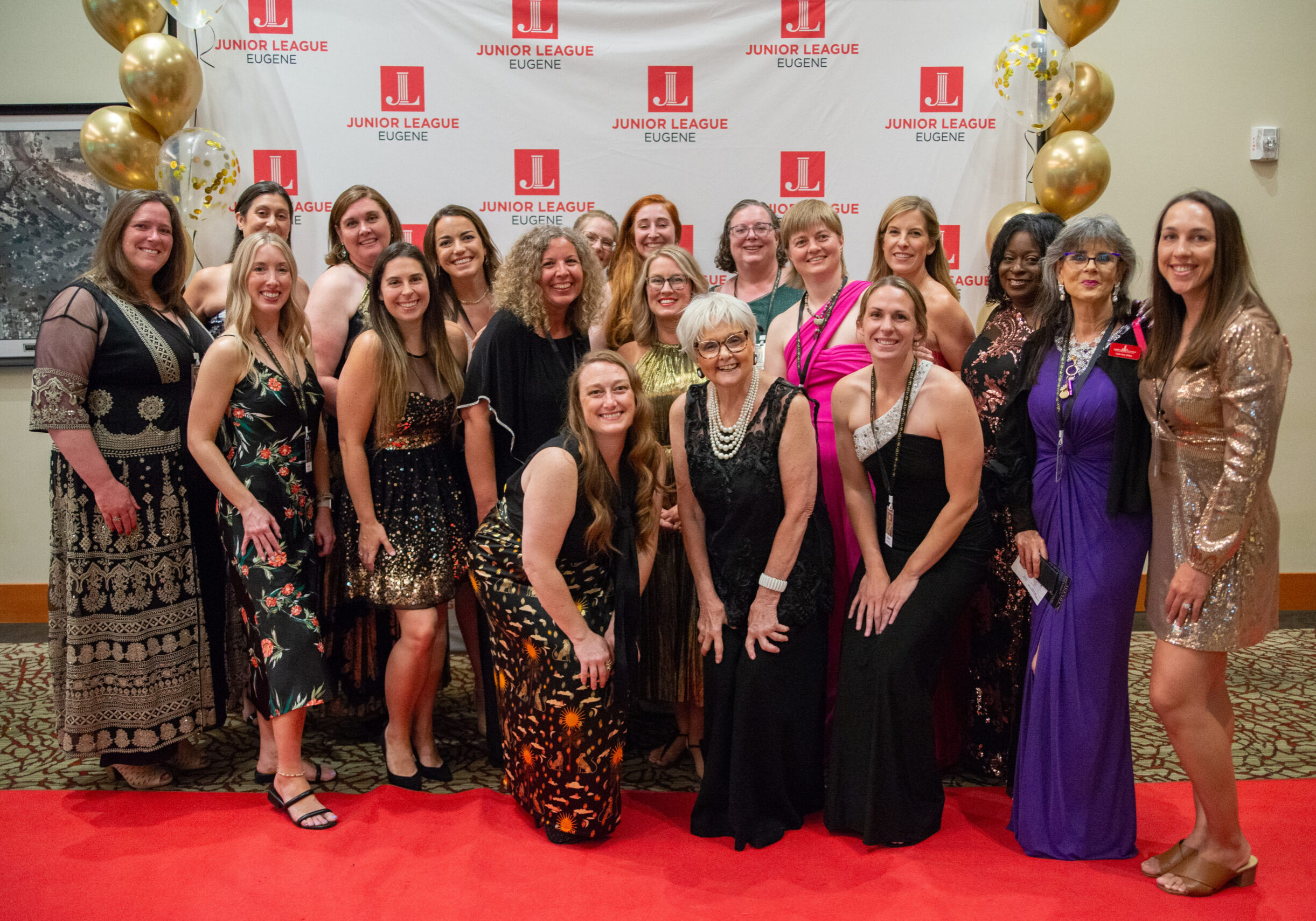 Group photo of Junior League of Eugene